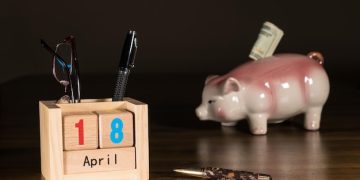 Maximize Your Savings: 3 Personal Finance Tips for 2025 - Cover Image